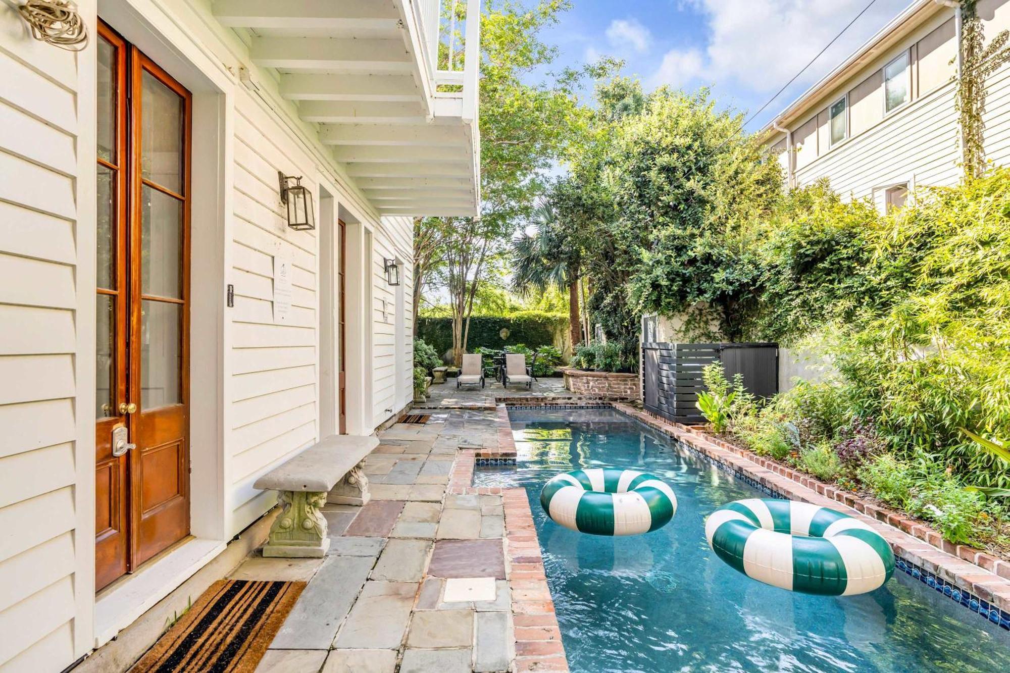 Serene Cottage With Beautiful Garden And Heated Pool Charleston Exterior photo